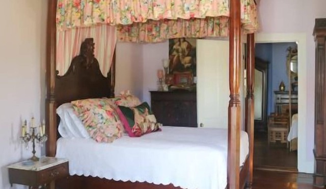 Princess Room Private Suite w/ separate entrance!