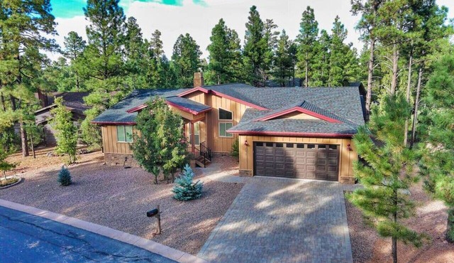 Pristine Torreon Cabin, Sleeps 6