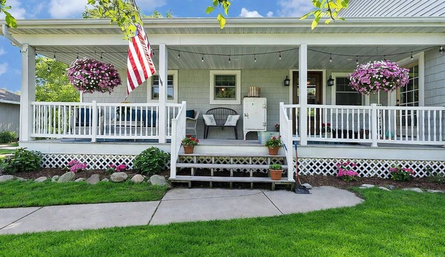 Private 5-Acre Farm Stay Sleeps 10 Near Lake Michigan