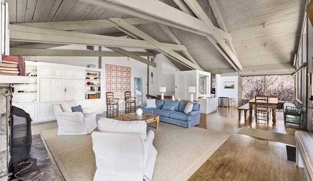 Private 5-BR Mountain Estate 10-Min to Manchester in Dorset