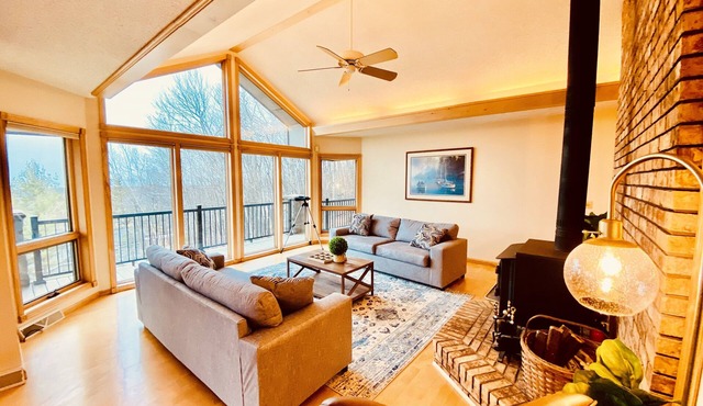Private, Cozy & Spacious Cabin W/Lake Superior & Madeline Island Views & Sauna