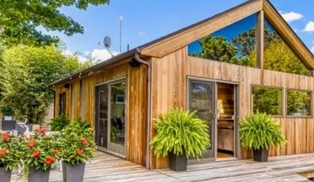 Private Fire Island Pines Retreat, Pool & Spa, 5 mins from beach and harbor.