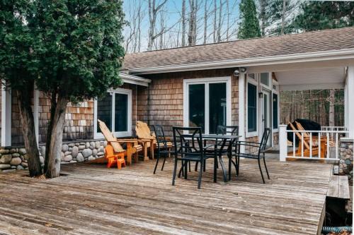 Private Home 2 miles to Downtown Bellaire