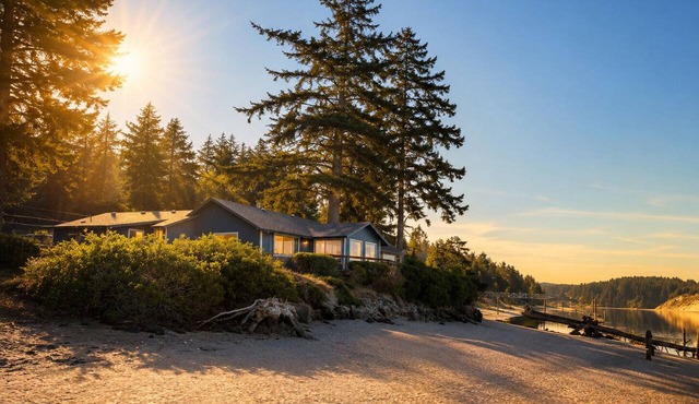 Private Riverfront Beach-Hot Tub-3 Min to Old Town