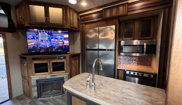 Private RV Oasis- 5 Min - Eugene Airport - 15 Min - Autzen Stadium