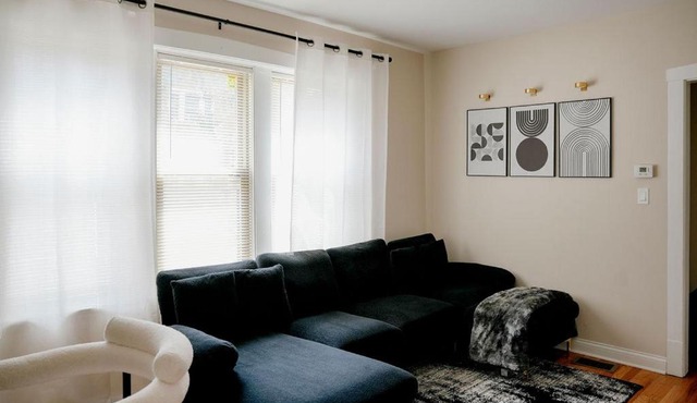 Private Workspace Sleeps4 Modern Stylish Stay
