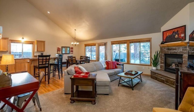 Quail Pine Cabin Bend