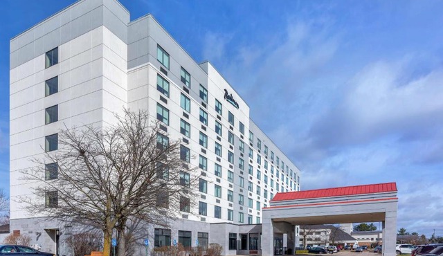 Radisson Hotel Detroit Metro Airport
