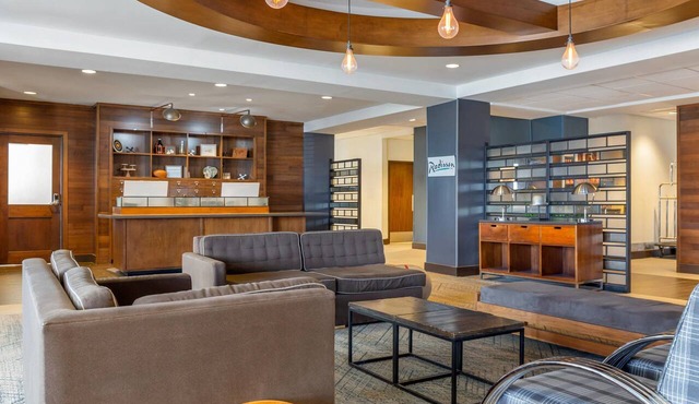 Radisson Hotel Detroit Metro Airport