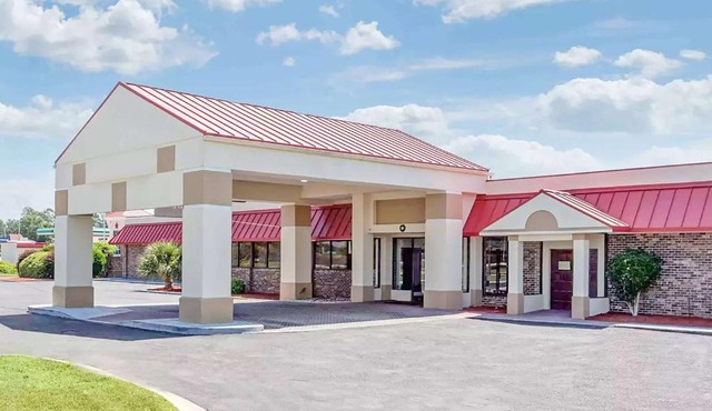 Ramada by Wyndham Santee I-95
