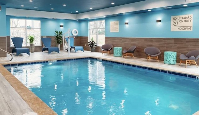Rare Find! 2 Classy Units, FREE Parking, Minutes to Portland's Children Museum