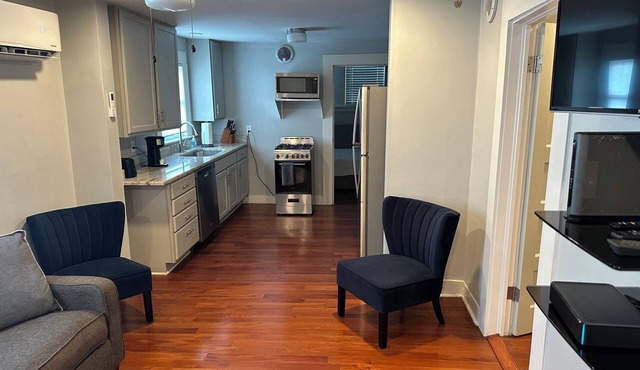 Recently Renovated Lower Level Midtown Apartment Long Term Discounts!
