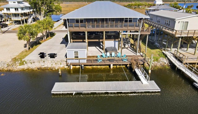 Redfish Retreat Hot Tub Deep Water Canal 40 ‘ Dock in Taylor County