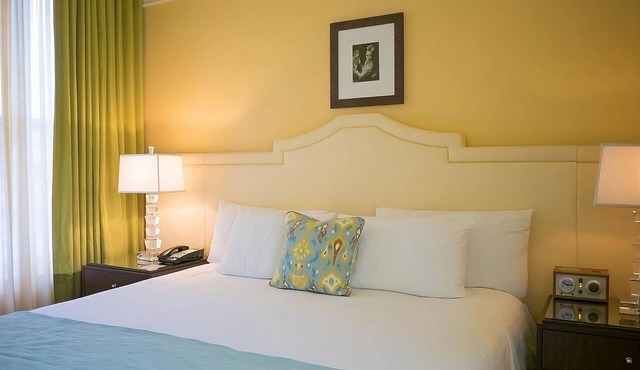 Relax in Style at a Boutique Hotel with Signature Amenities, Pet Friendly!