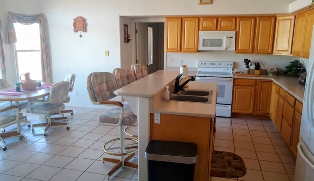 Relax in the Superstition Mountain - 10 min walk to hiking trails