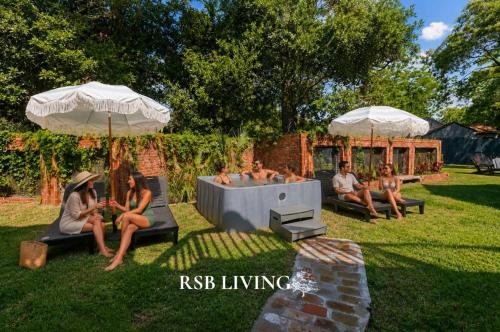 Relaxing Getaway with Private Hot Tub 7 Br 4 bath
