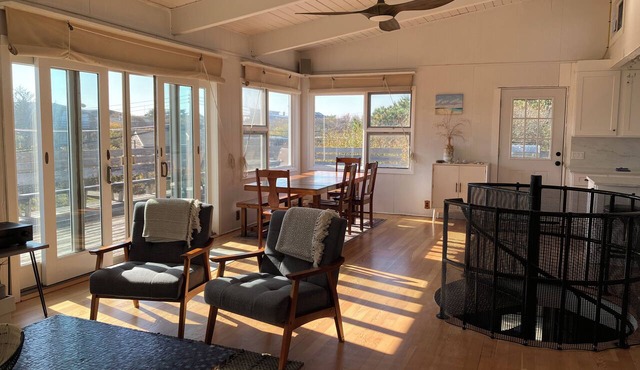 Renovated 1800 sq ft house, AC throughout, Fios, Large Deck in Davis park