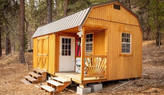 Rhapsody's Cabin on the River