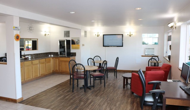 Rice Hill Inn