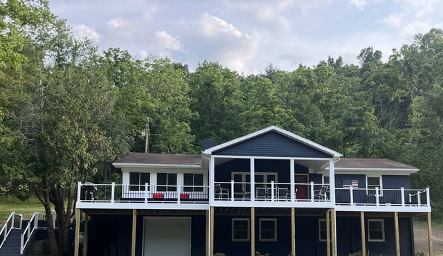 River Perch on the Cacapon: private home on 27 acres and 1200 ft of riverfront