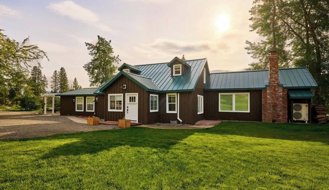River's Edge Ranch - 3BR riverside ranch house