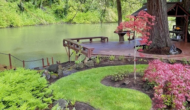Riverfront Garden House with private river access