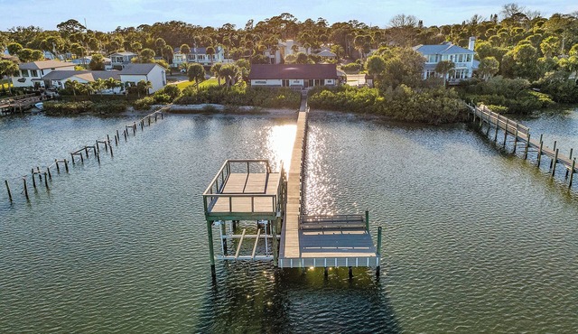 🛥️Riverfront Home | Golf Cart | River Toys | Tiki Bar | Hooked on the River🛥️