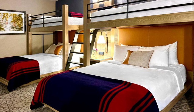 Riverhouse Lodge