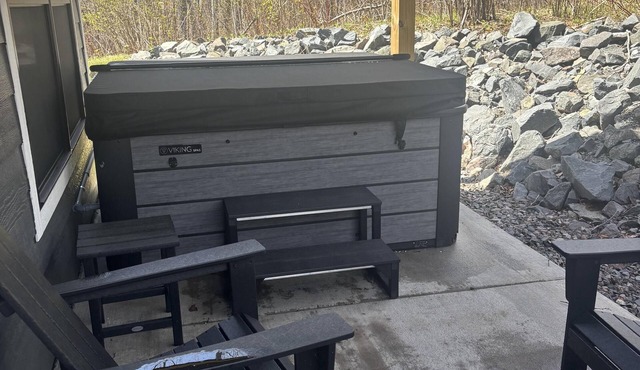 RiverWest Four Seasons - Hot tub -Dogs- Kids Play/Game Area