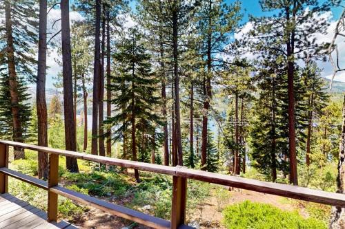 Romantic Cabin Escape on Fallen Leaf Lake Dog Fiendly