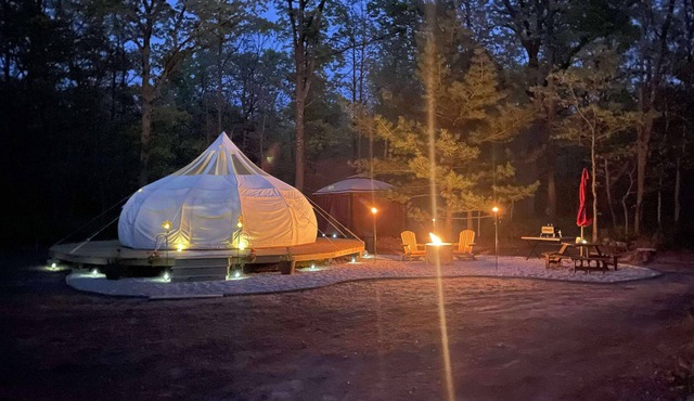 Romantic glamping on a 60 acre horse farm.