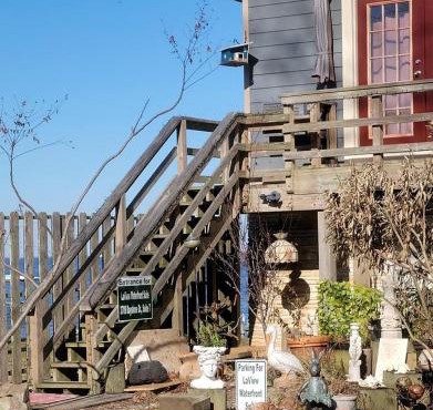 Romantic Open-Concept Couples Suite with Private Jacuzzi & Balcony Views in Bacliff, Texas