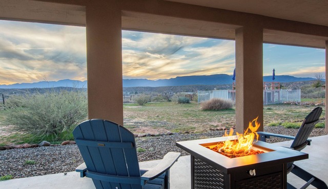 Romantic Wine Country Retreat Private Hot Tub & Valley Views