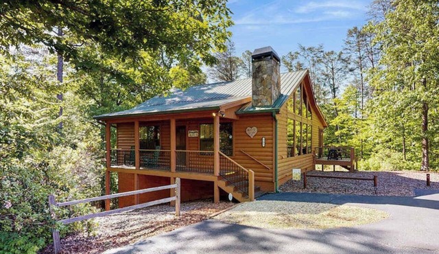 Rustic Charm Cabin Helen