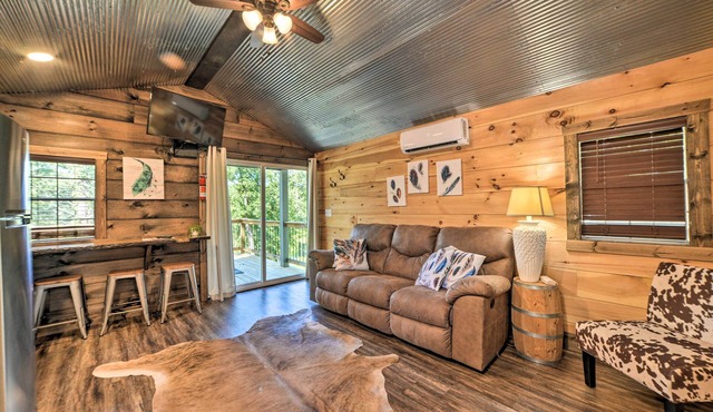 Rustic Dog-Friendly Cabin w/Deck & Fire Pit!