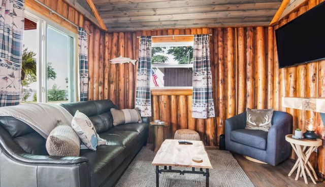 Rustic Twin Cabin on Lake Charlevoix, Boat Rentals