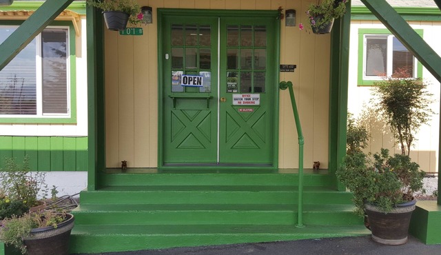 Safari Inn