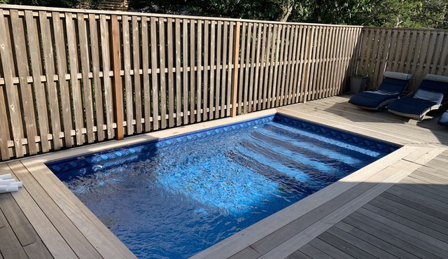 Salt/Heated Pool Close to Beach Pet Friendly