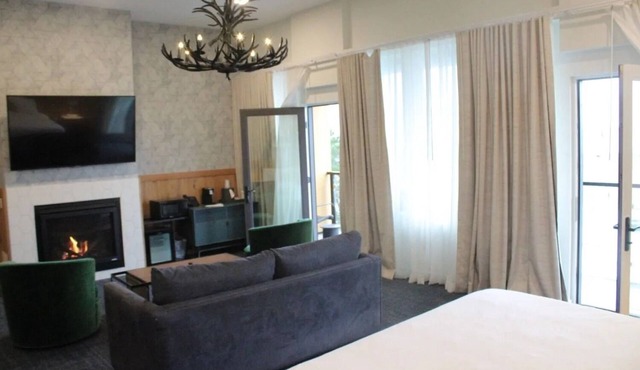 SaltLine Hotel in Seaside