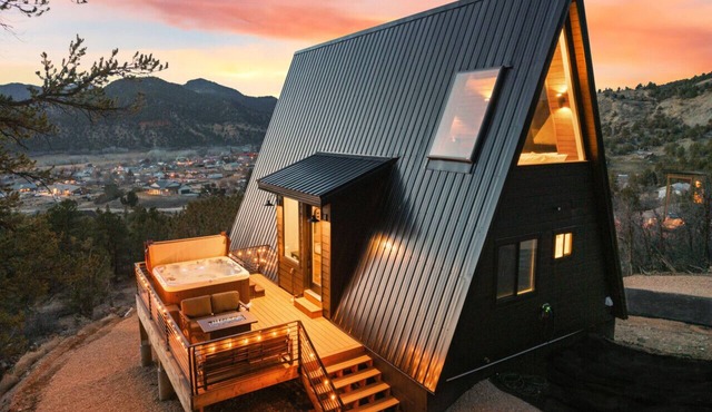 Scenic A-Frame Retreat near Zion & Bryce | Hot Tub
