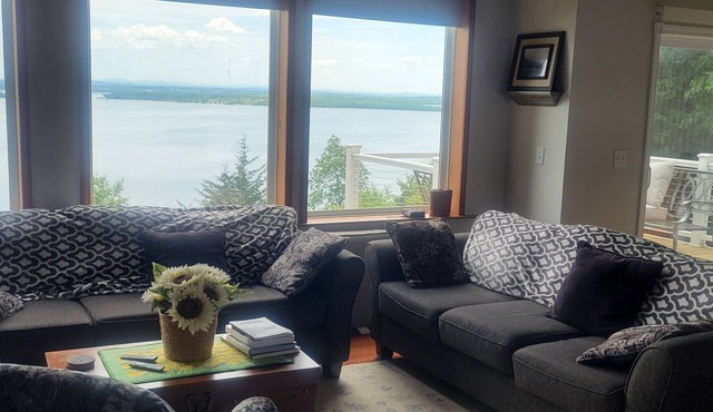 Scenic views of Lake Champlain and Vermont's Green Mountains
