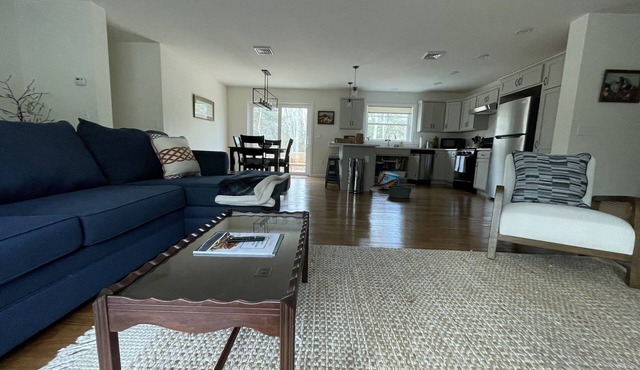 Secluded-3 bedroom spacious house in coastal Rhode Island