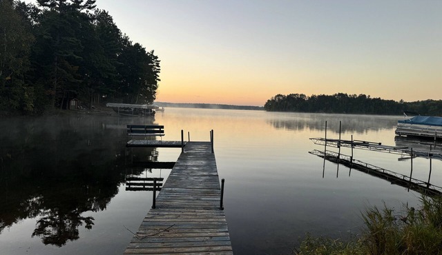 Secluded cabin on Grindstone Lake w/private boat landing