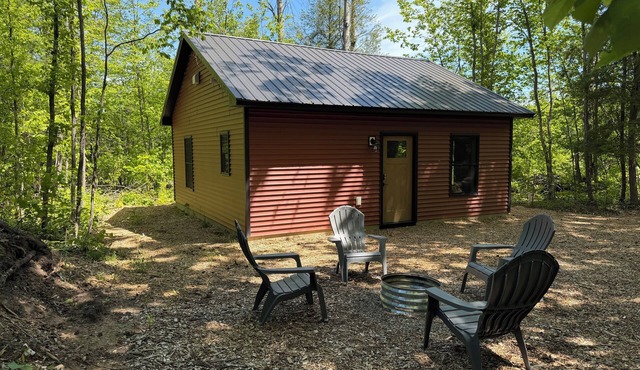 Secluded cabin on the trails- cabin #1