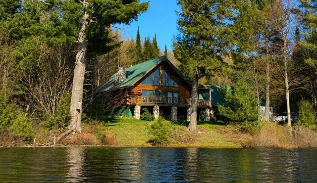 Seven Pines Lodge