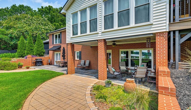 Shared Fire Pit! Quiet Lake Norman Guest Suite