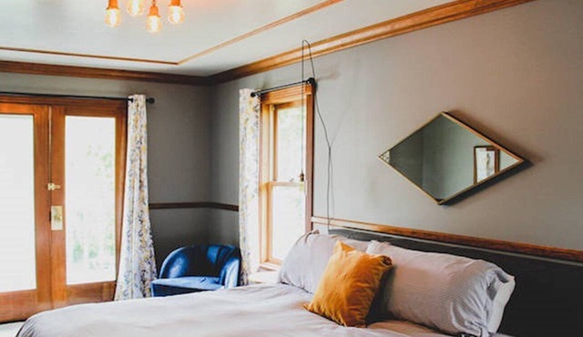 Shelburne Hotel