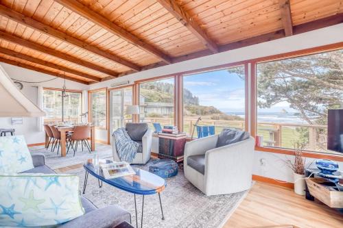 Shoreline Cottage Oceanfront Vacation Rental