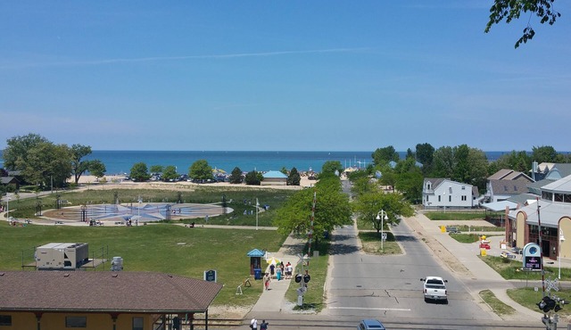 Silver Beach Beach House - downtown St. Joseph Mi in St Joseph