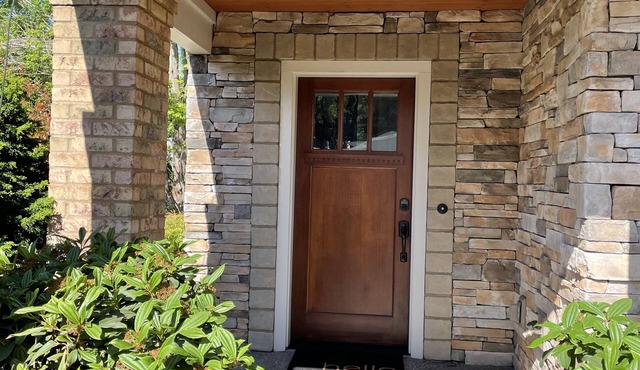 Simply Chic townhome 15 mins to PDX airport.